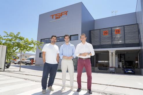 El alcalde, Alejandro Navarro Prieto, visitando TSR Group, junto a su CEO, Samuel Rico, y el delegado de Madrid, Roberto Moreno