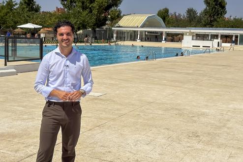 La única Piscina de Olas Municipal de España