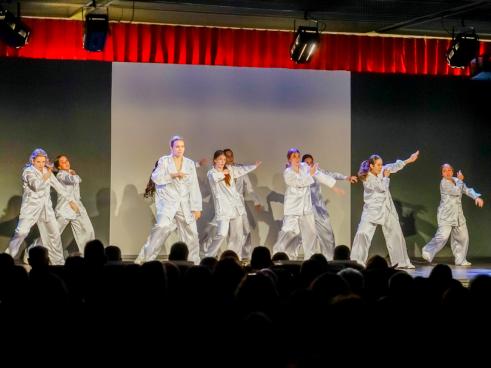 El barrio Las Fronteras celebra este fin de semana sus tradicionales Fiesta de Primavera 