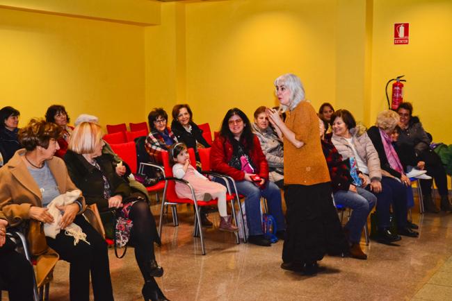 Ayto Torrejon-Semana Mujer, Cuenta Cuentos_TRJ9023