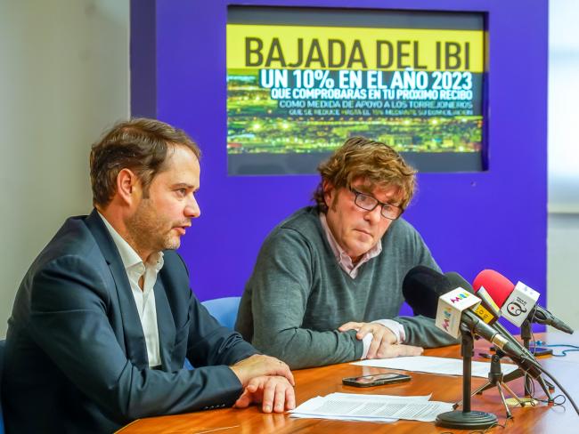 Se baja el IBI un 10% en el año 2023, que se reduce al 15% para aquellos torrejoneros que lo domicilien, a iniciativa del alcalde y el equipo de Gobierno local