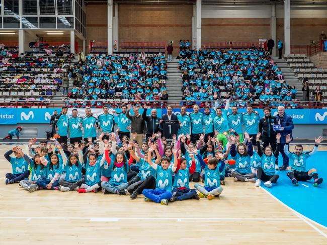 Cerca de mil escolares de Torrejón de Ardoz han disfrutado junto a los jugadores de Movistar Inter FS de la Gira Movistar Megacracks