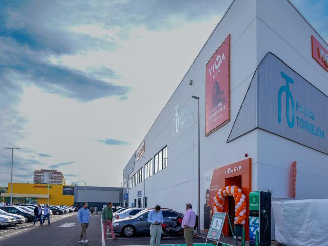 El nuevo Parque Comercial Nasas Torrejón abre sus puertas en la ciudad, generando 120 puestos de trabajo