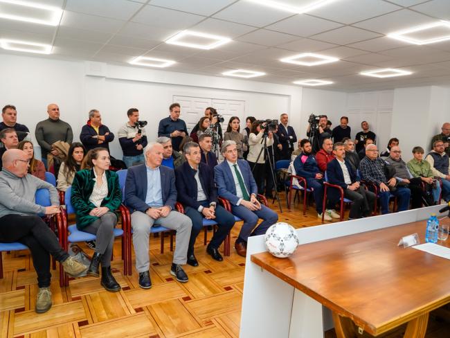 Rotundo apoyo del deporte torrejonero al histórico acuerdo logrado por el alcalde, Alejandro Navarro Prieto, para que la RFFM construya su Ciudad Deportiva en Torrejon de Ardoz