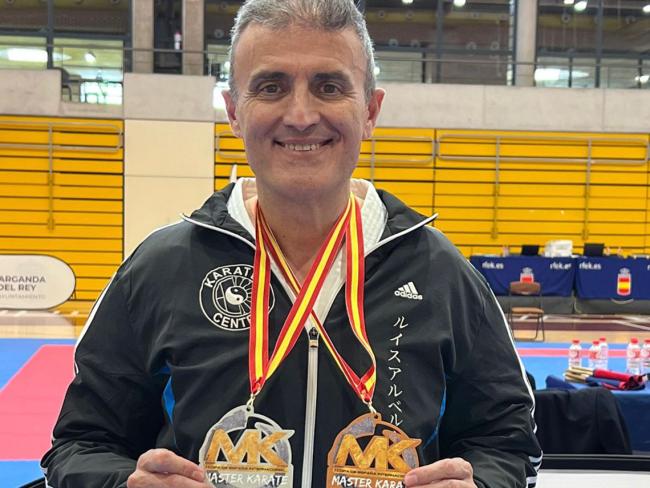 Luis Alberto García lleva más de 40 años dedicado al karate enseñando y compitiendo en este arte marcial